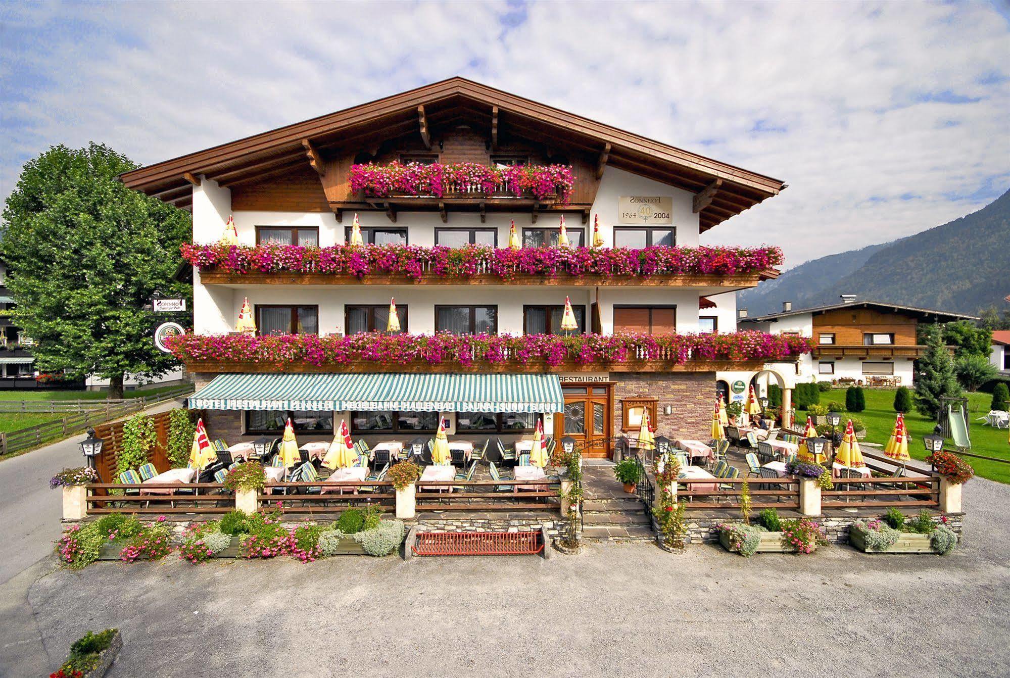 Hotel-Restaurant Sonnhof Radfeld Extérieur photo